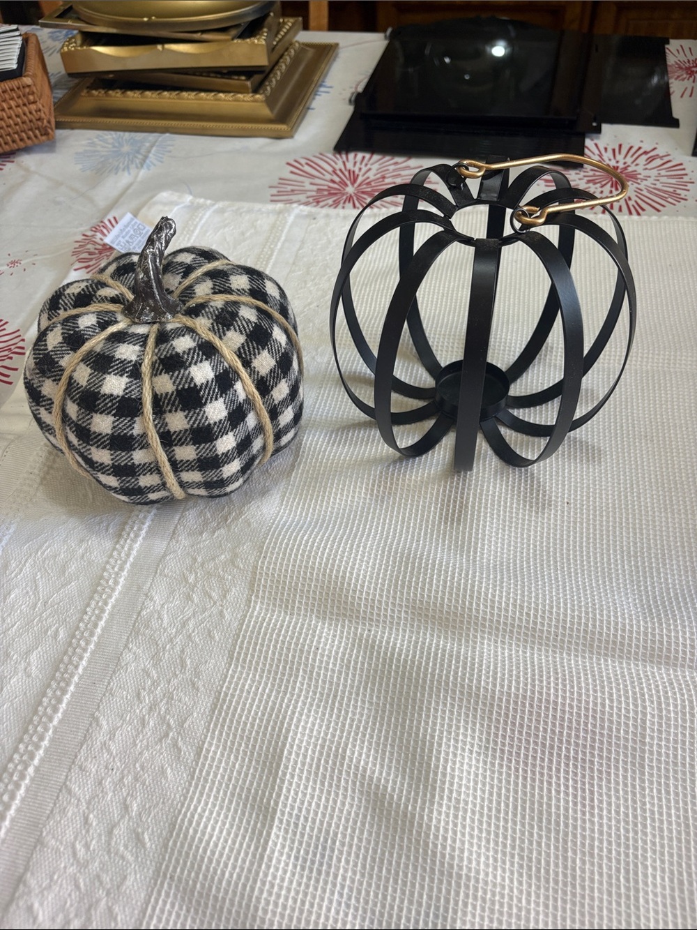 BLACK AND WHITE PUMPKIN DECOR